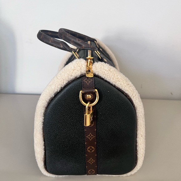 Speedy Bandouliere Bag Leather and Monogram Teddy Shearling 30 - Picture 2 of 12